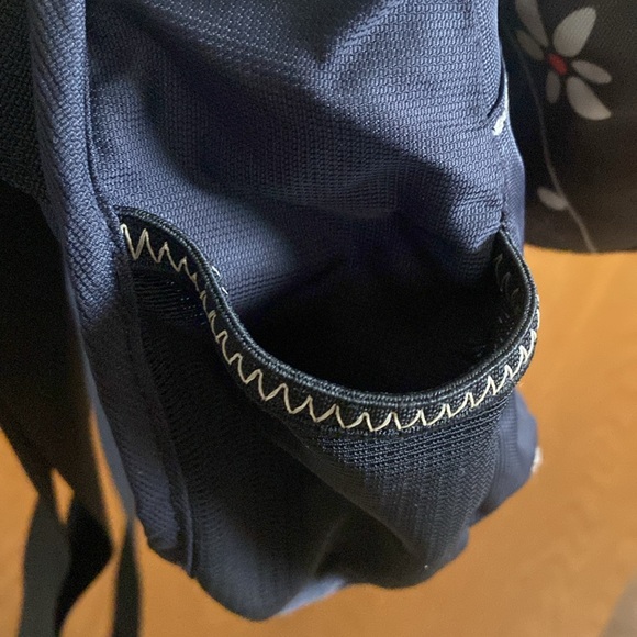 Sherpani black nylon lightweight crossbody purse with adjustable strap - Picture 10 of 11